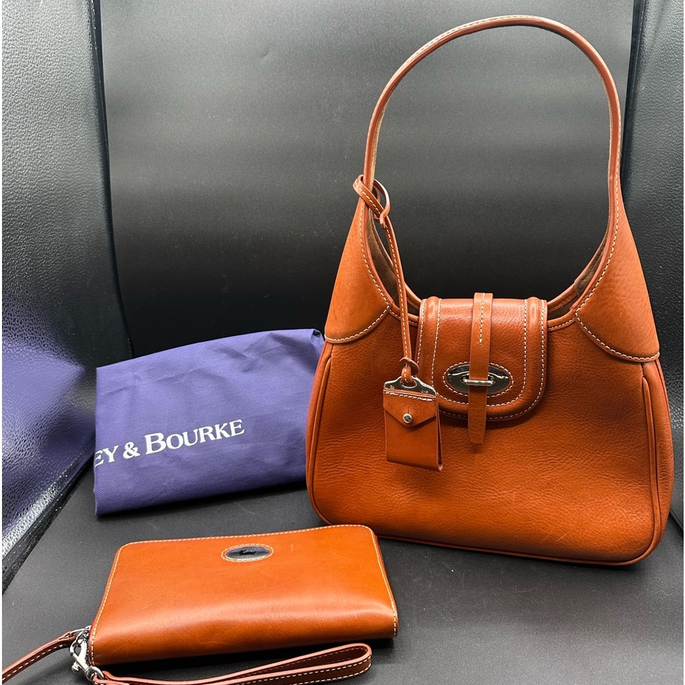 DOONEY & BOURKE SMOOTH LEATHER CHESTNUT BROWN SHOULDER BAG & Matching Wristlet